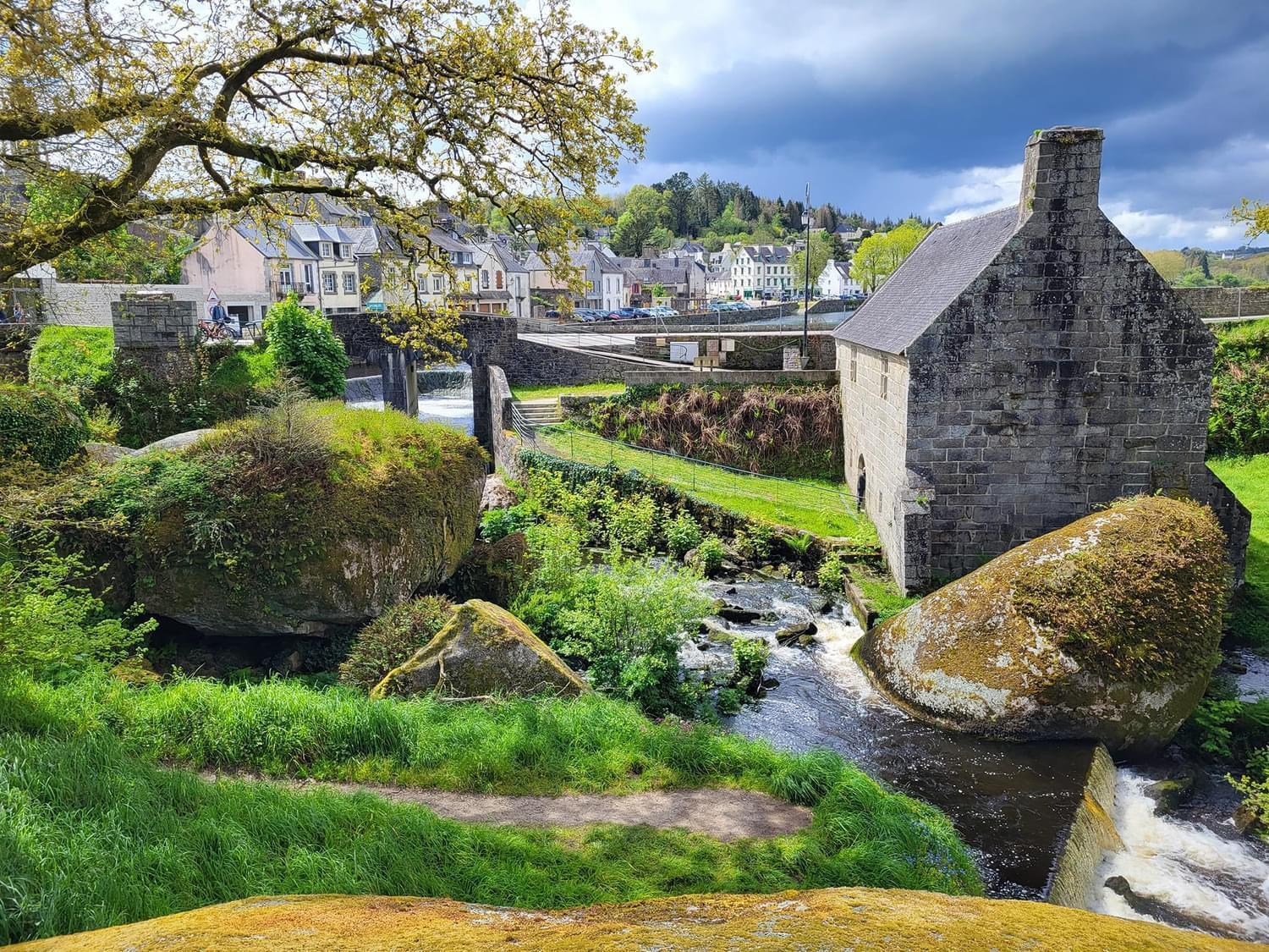 Fontaine Blanche River View, Large Patio & Garden In Central Brittany With Starlink Wifi Treffrin Экстерьер фото