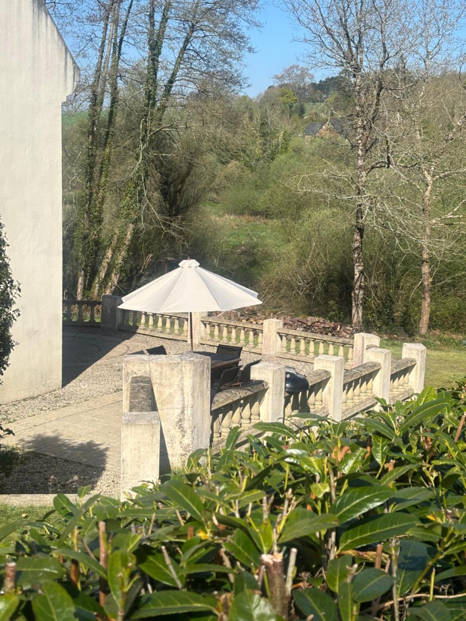 Fontaine Blanche River View, Large Patio & Garden In Central Brittany With Starlink Wifi Treffrin Экстерьер фото