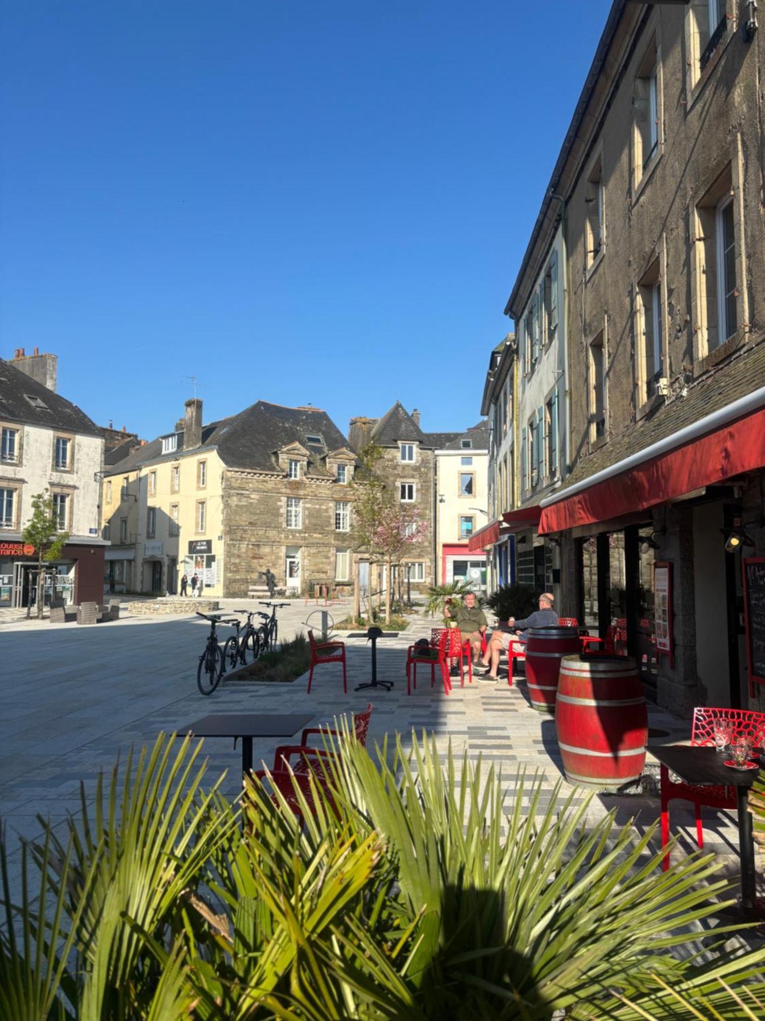 Fontaine Blanche River View, Large Patio & Garden In Central Brittany With Starlink Wifi Treffrin Экстерьер фото